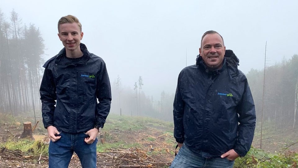 team-bg-upload_imageslider